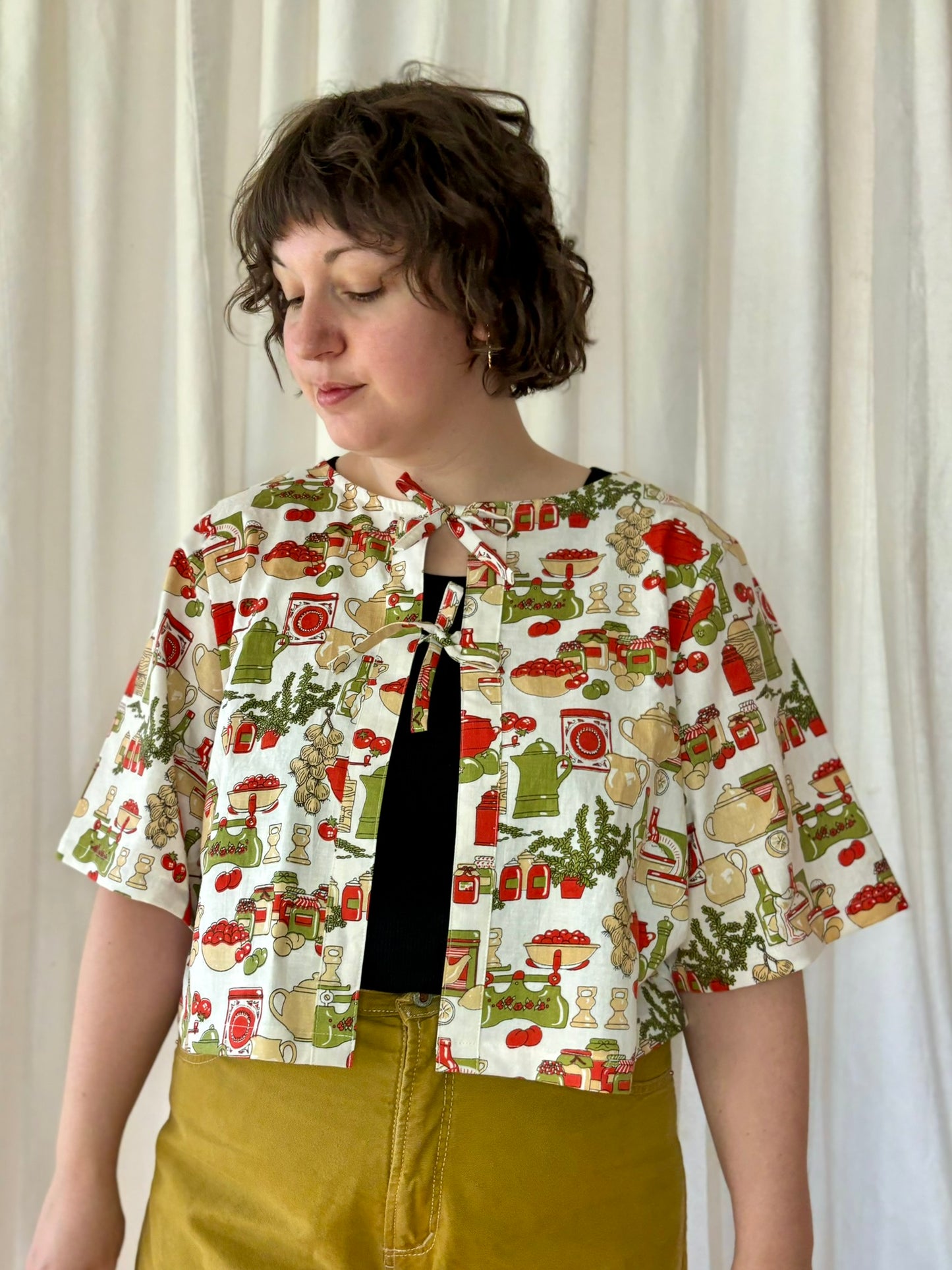 T'other Way Tie Top in Vintage Kitchen Cotton - UK 16-18