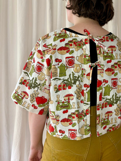 T'other Way Tie Top in Vintage Kitchen Cotton - UK 16-18