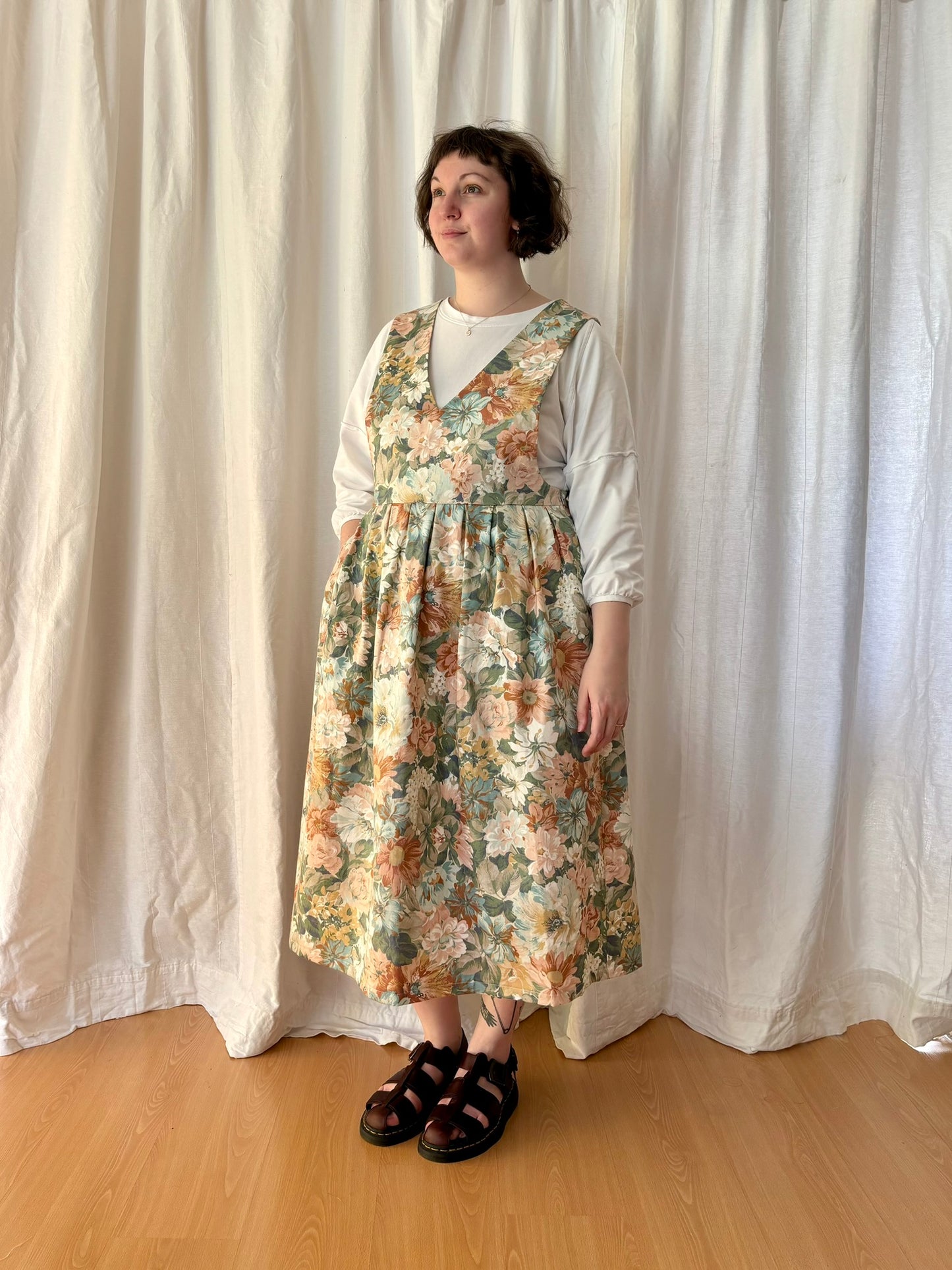 Hebden Pinafore in Vintage Cream Floral - UK 16-18